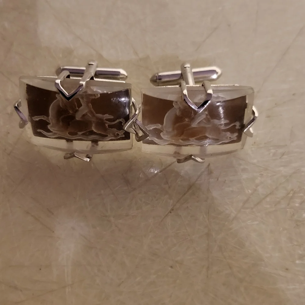Hercules and the Minotaur, Arts of the World Swank Crystal Cufflinks